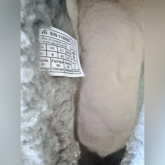 UGG Classic Ultra Mini Platform Boots Women’s 10 FRSN Green Suede 1135092 Box - Picture 14 of 15